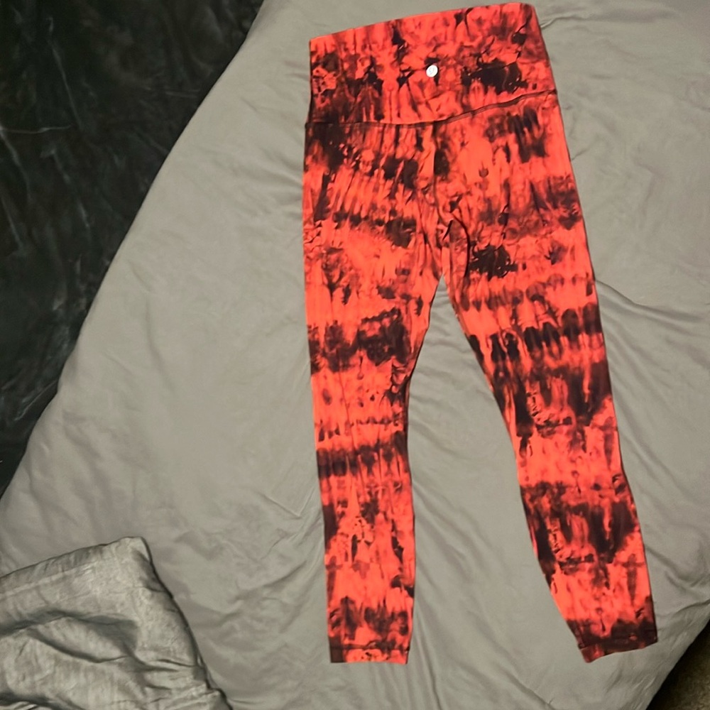 Lululemon red and black 25” align leggings, great condition